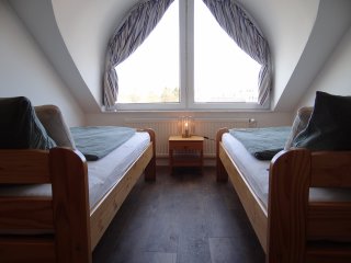 Schlafzimmer 2-2